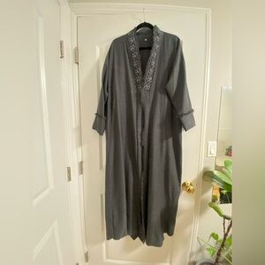Elegant Gray Embroidered Women's Abaya/Kaftan
